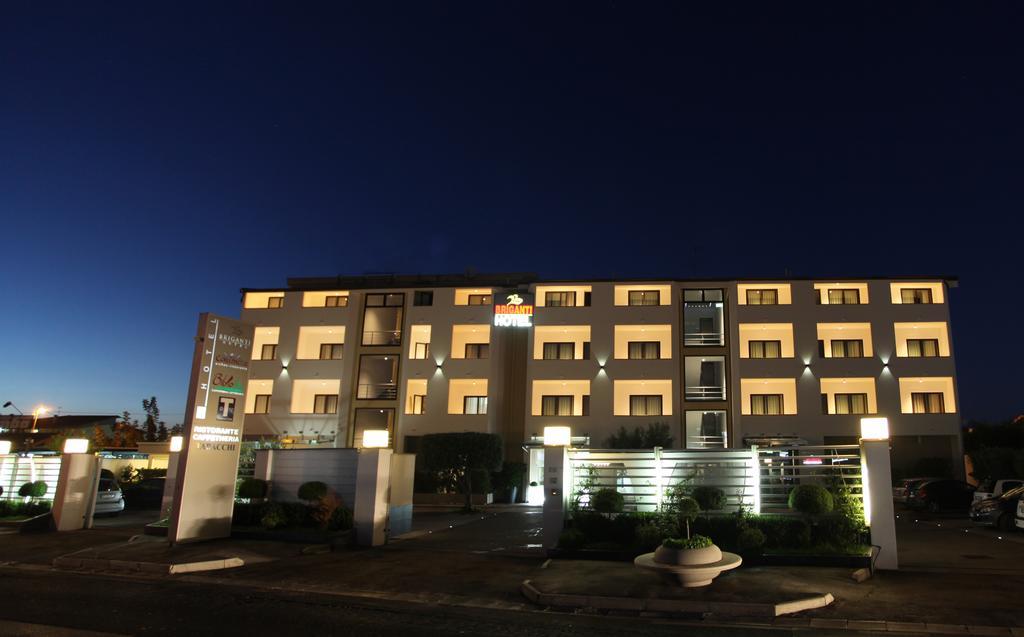 Hotel Briganti クアリアーノ エクステリア 写真